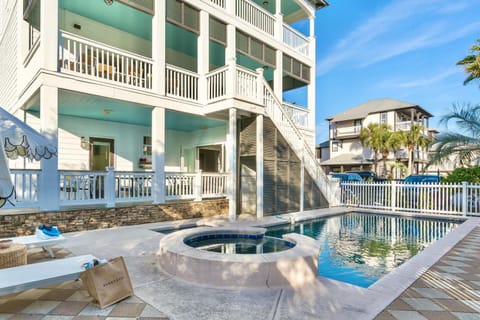 Fin by AvantStay 9 BR Destin Oasis with Pool Spa Walk to Beach Haus in Rosemary Beach