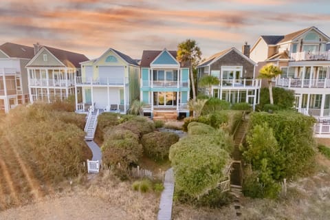 High Tide By AvantStay Incredible Beach Front Home w Pool House in Wild Dunes