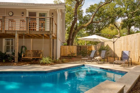 Palmetto by AvantStay Gorgeous Character Home w Pool Sun Room Pool Table Casa in Isle of Palms