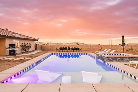 Flora by AvantStay Modern Private Desert Oasis on Large Grounds w Pool Bocce Ball House in Yucca Valley