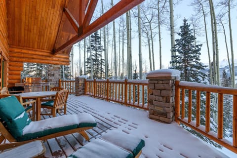 Snowdrift Cabin by AvantStay Breathtaking Home w Prime Ski Access Hot Tub House in Mountain Village