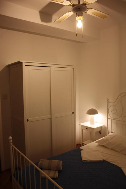 Bed, Bedroom, wardrobe