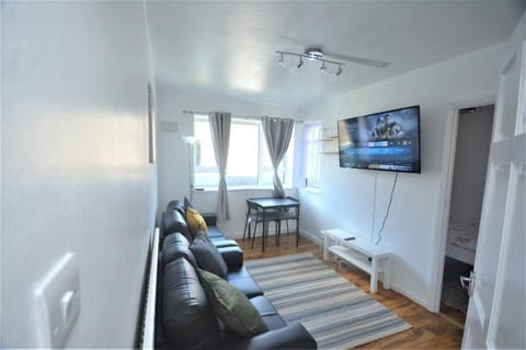 London Zone 2 Two Bedroom Apartment Apartment in London Borough of Hackney