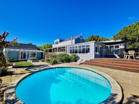 Spacious Family Home with Pool! House in Cape Town