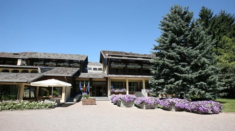 Facade/entrance, Summer