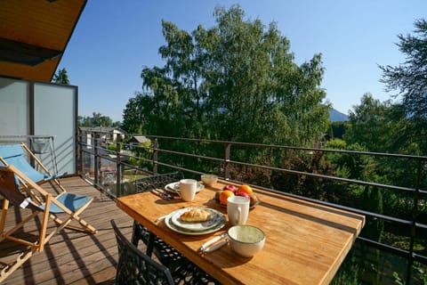 La Tournette superb quiet apartment 300 meters from the lake Apartment in Sévrier