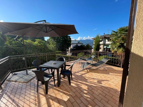 Balcony/Terrace, Mountain view