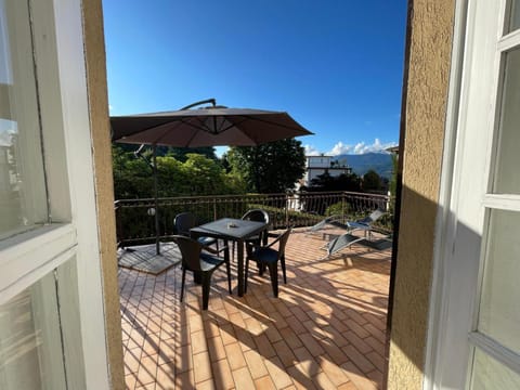 Natural landscape, View (from property/room), Balcony/Terrace