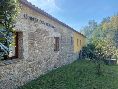 Quinta dos Mouras B&B Bed and Breakfast in Porto District