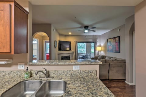 River Walk Retreat with Patio Pets Allowed! Apartment in Catalina Foothills