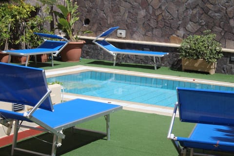 Pool view, Swimming pool, sunbed