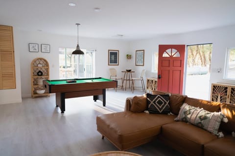 Billiard, Game Room, Living room, Seating area