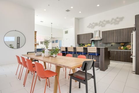 Polo Villa 6 by AvantStay Gorgeous Home w Backyard Oasis 260-324 5 Bedrooms House in La Quinta