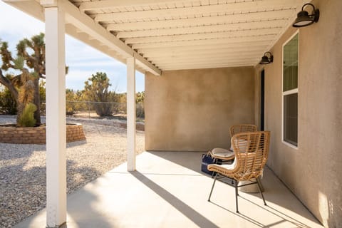 Chuckwalla by AvantStay Joshua Tree Haven w Hot Tub Modern Interior Casa in Yucca Valley