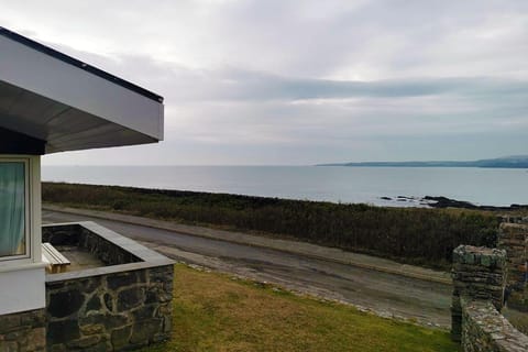 LA MARE- 3 BED-SEA VIEW-TREARDDUR BAY House in Trearddur Bay