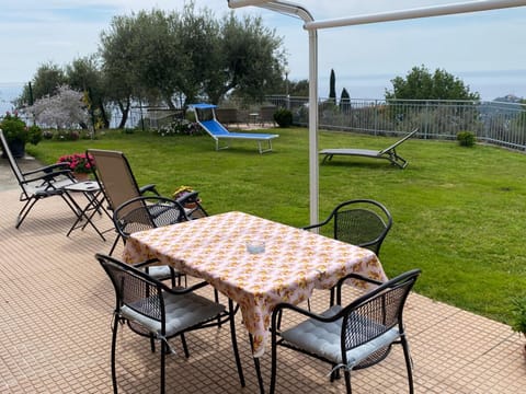 Garden, Dining area, Garden view