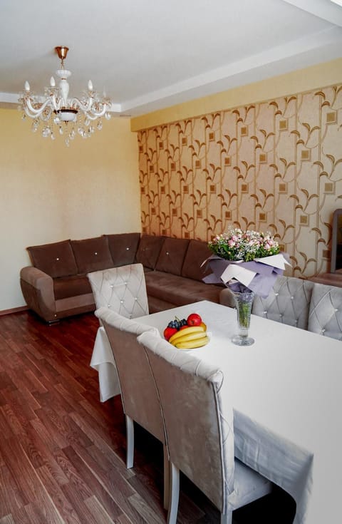 Комфортная квартира возле метро Apartment in Baku