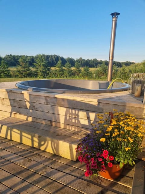 Patio, Natural landscape, Hot Tub, Balcony/Terrace