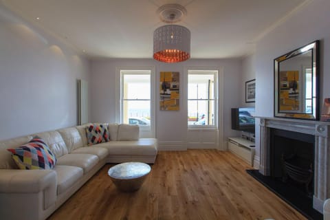 Wellington View: Ground floor apartment with sea views and garden Apartment in Ramsgate