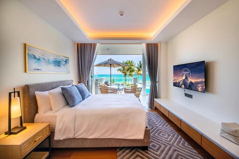 Bed, TV and multimedia, Bedroom, Sea view, locker, safe, air conditioner