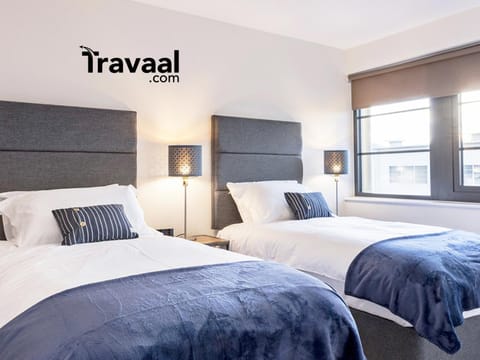 Travaal.©om - 2 Bed Serviced Apartment Farnborough Apartamento in Farnborough