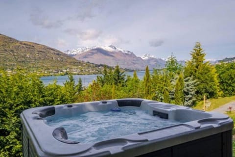 Hot Tub, View (from property/room), Lake view, Mountain view