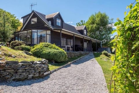 Property building, Facade/entrance, Garden