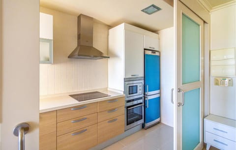 Cozy Apartment In Los Alczares With Kitchen Condo in Los Alcázares