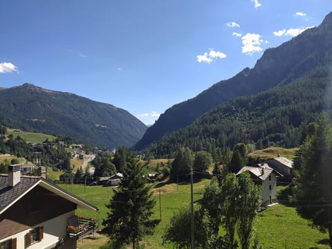 View (from property/room), Mountain view