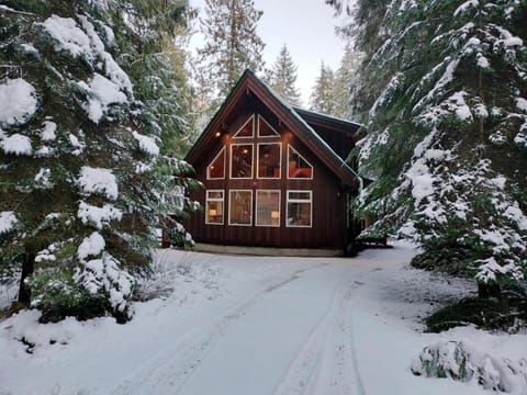 75SL - WiFi - BBQ - Pets Ok - Sleeps 6 home Casa in Glacier
