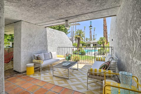 Chic Palm Springs Gem with Patio and Pool Access! Apartamento in Cathedral City