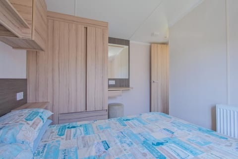 2 Bedroom Sea View Caravan Apartment in Westward Ho