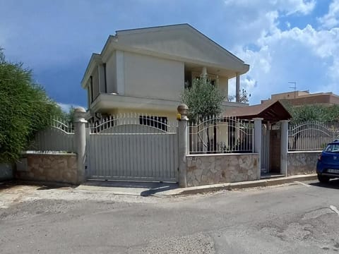 Property building, Street view