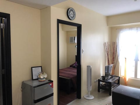 The Rochester Parklane Condominium Apartment hotel in Pasig