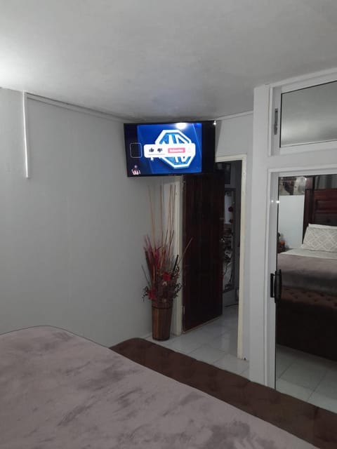 Zipcode Hideaway Guesthouse Apartment in Portmore