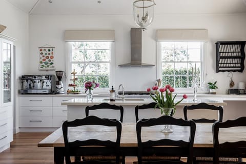 Dining area, kitchen