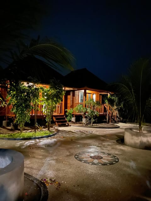 Mangrove Beach Hut Übernachtung mit Frühstück in Nusapenida