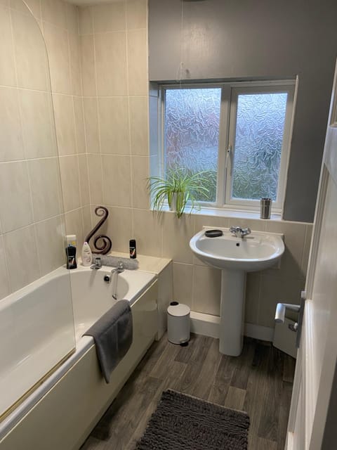 Sheffield spa view 2 bed house free parking House in Sheffield