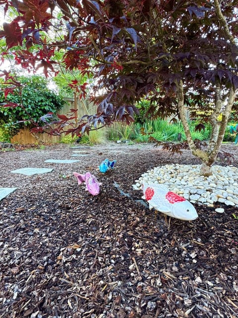 Welcome! Colorful 50's Ranch in the Heart of Eugene House in Eugene