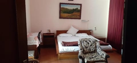 vera home stay Bed and Breakfast in Dehradun