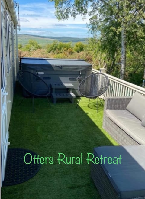 Otters Rural Retreat - Private Hot-Tub & Free Golf for guests included Terrain de camping /
station de camping-car in Longframlington