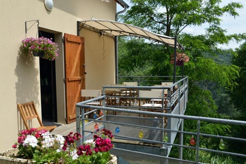 Garden, Balcony/Terrace, Mountain view