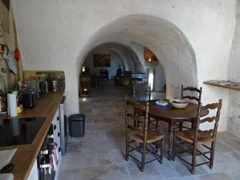 Lounge or bar, Dining area