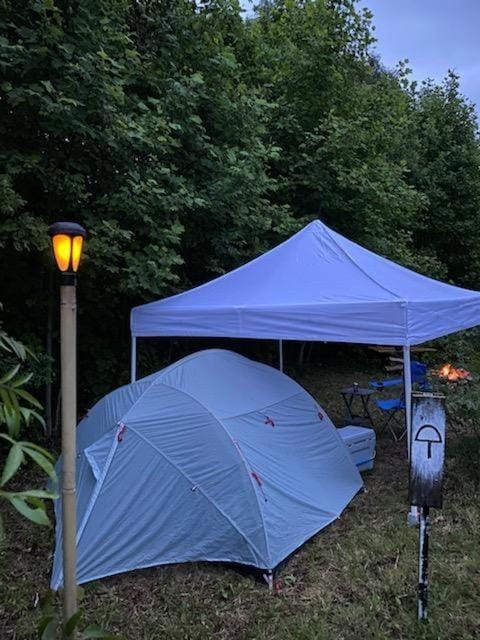Camp Shroom Hocking Hills Campingplatz /
Wohnmobil-Resort in Perry Township