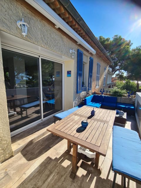 Petit coin de paradis les pieds dans l’eau Apartment in La Londe-les-Maures