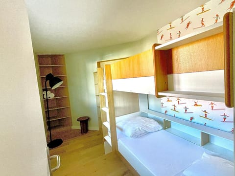 Bed, Photo of the whole room, Bedroom, bunk bed, towels, wardrobe