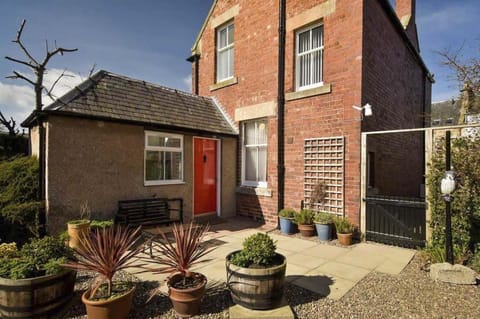 Heywood Cottage House in Saint Andrews