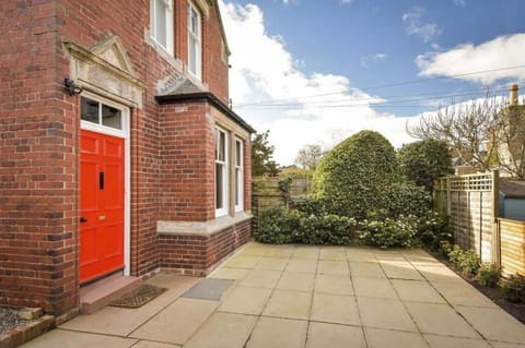 Heywood Cottage House in Saint Andrews