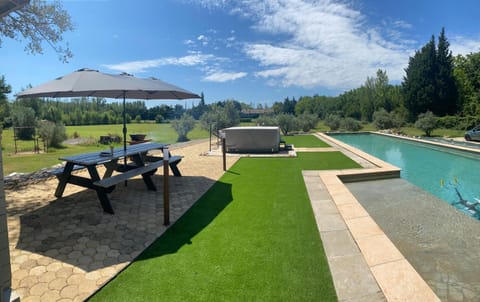 MASAPIER Apartment in Villeneuve-lès-Avignon