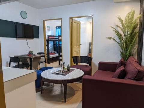 307 Anabelle Residence at Marina Spatial Condominium Auberge de jeunesse in Dumaguete
